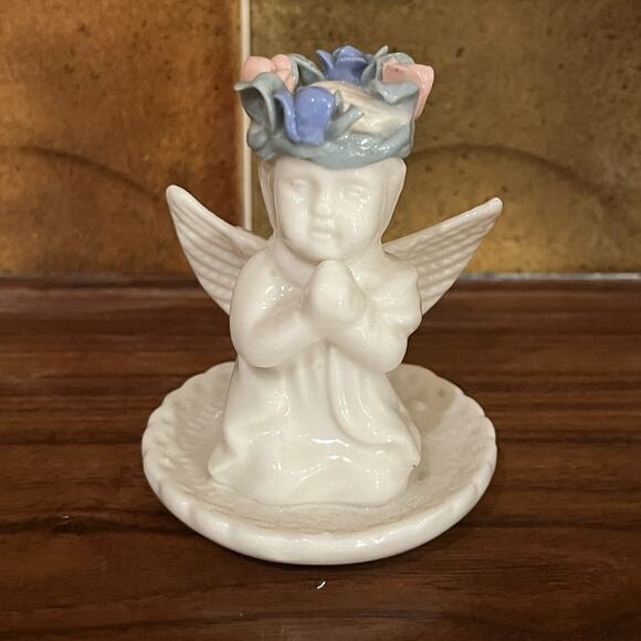 Vintage Porcelain Praying Angel Cherub Kneeling Ring Jewelry Holder Figurine - Picture 1 of 6
